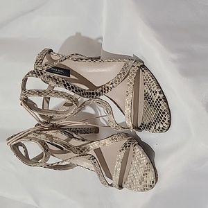 Women's European size 39 snake print heels